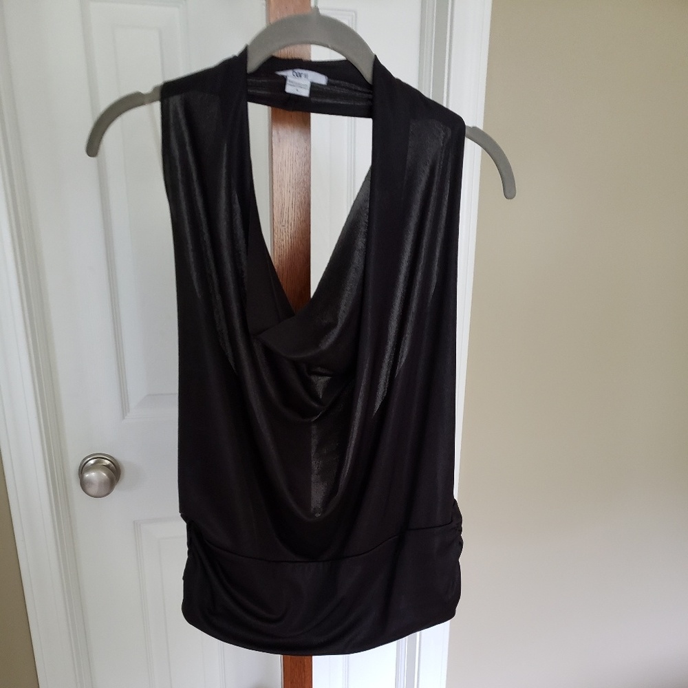 Backless cocktail top